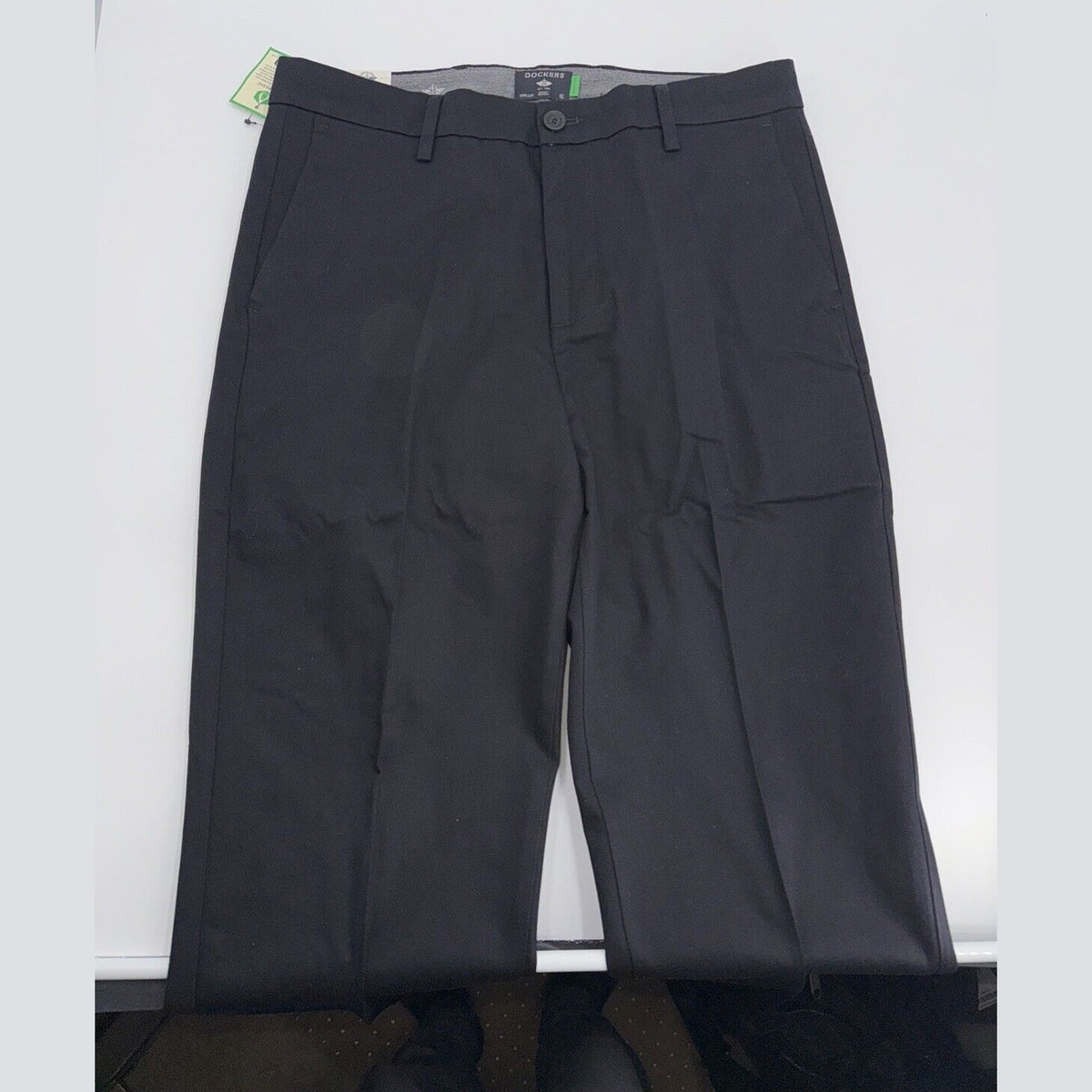 Dockers Men’s Signature Iron Free Khaki Pants, Straight Fit- Black- 32W 30L- NWT
