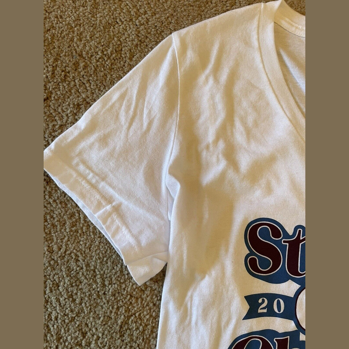 Women's Colorado Avalanche Stanley Cup Champions Medium White V neck T shirt