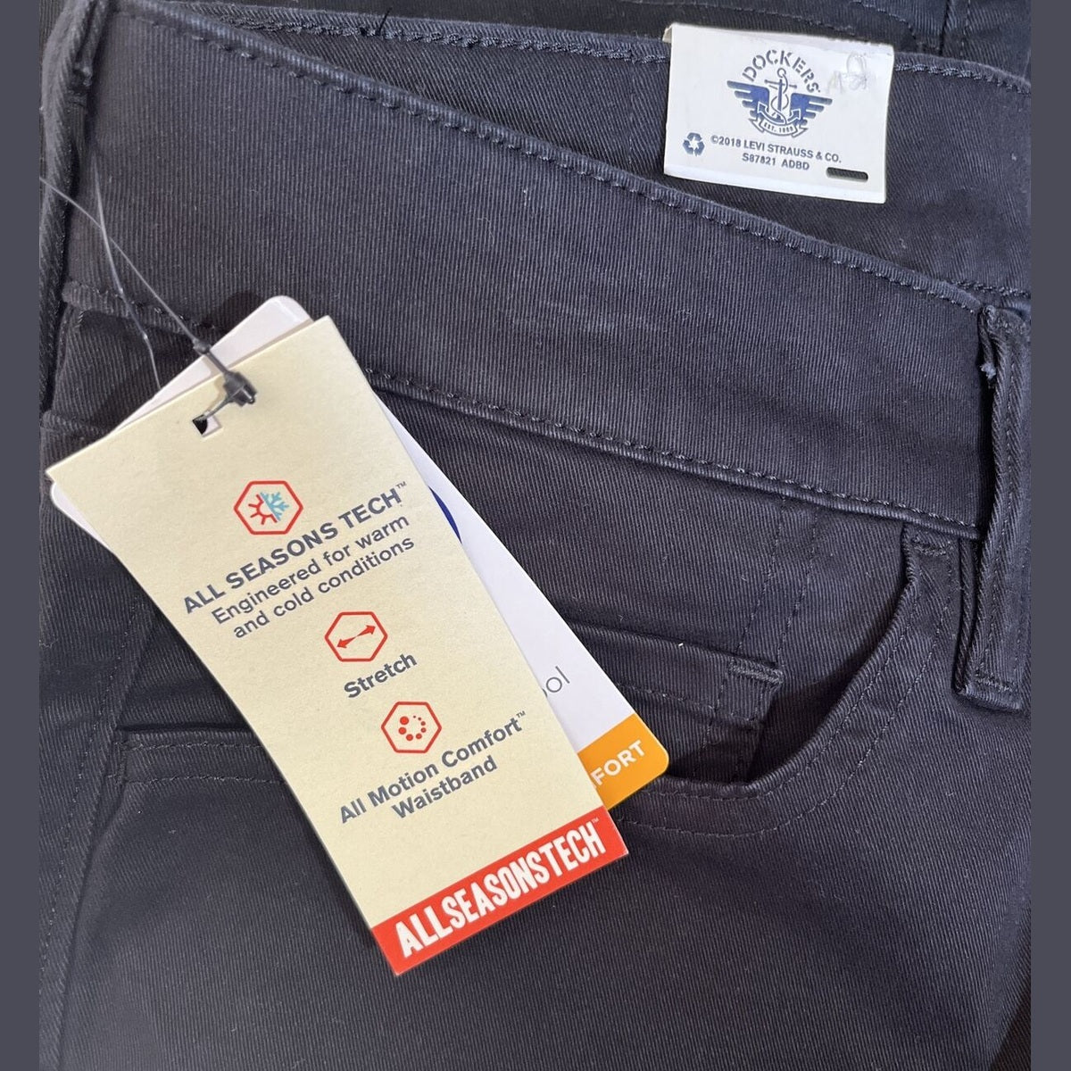 Dockers Men's Slim Fit Jean Cut All Seasons Tech -Black- 30W 32L-New Tags $58
