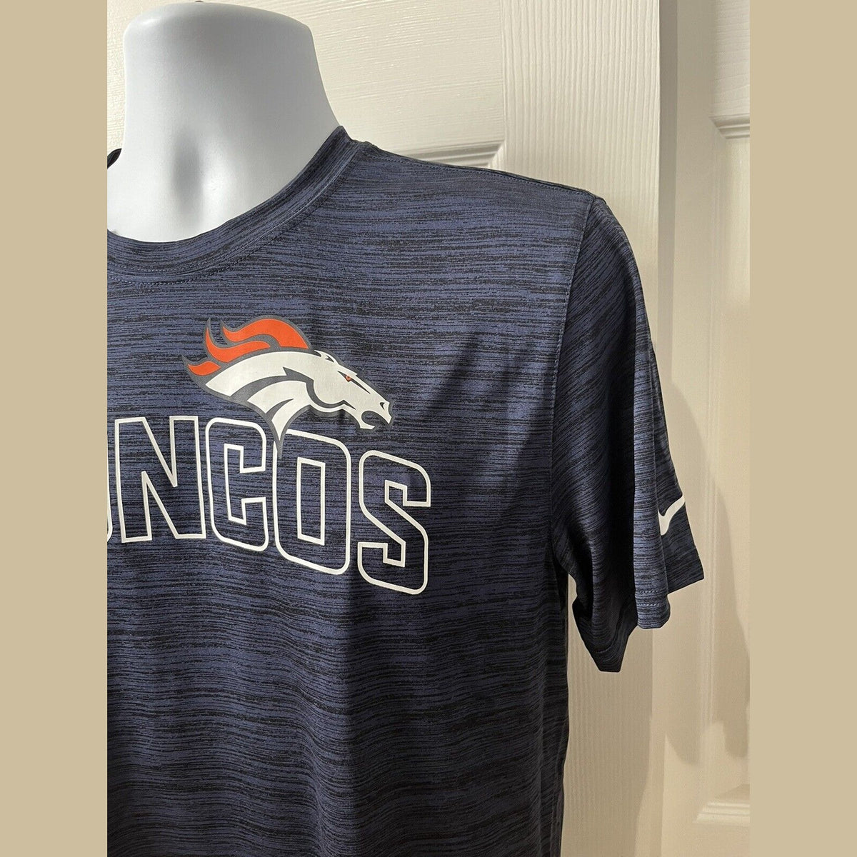 Nike Men’s Denver Broncos Micro T Shirt NFL - Blue/Orange-Medium-New Tag $40