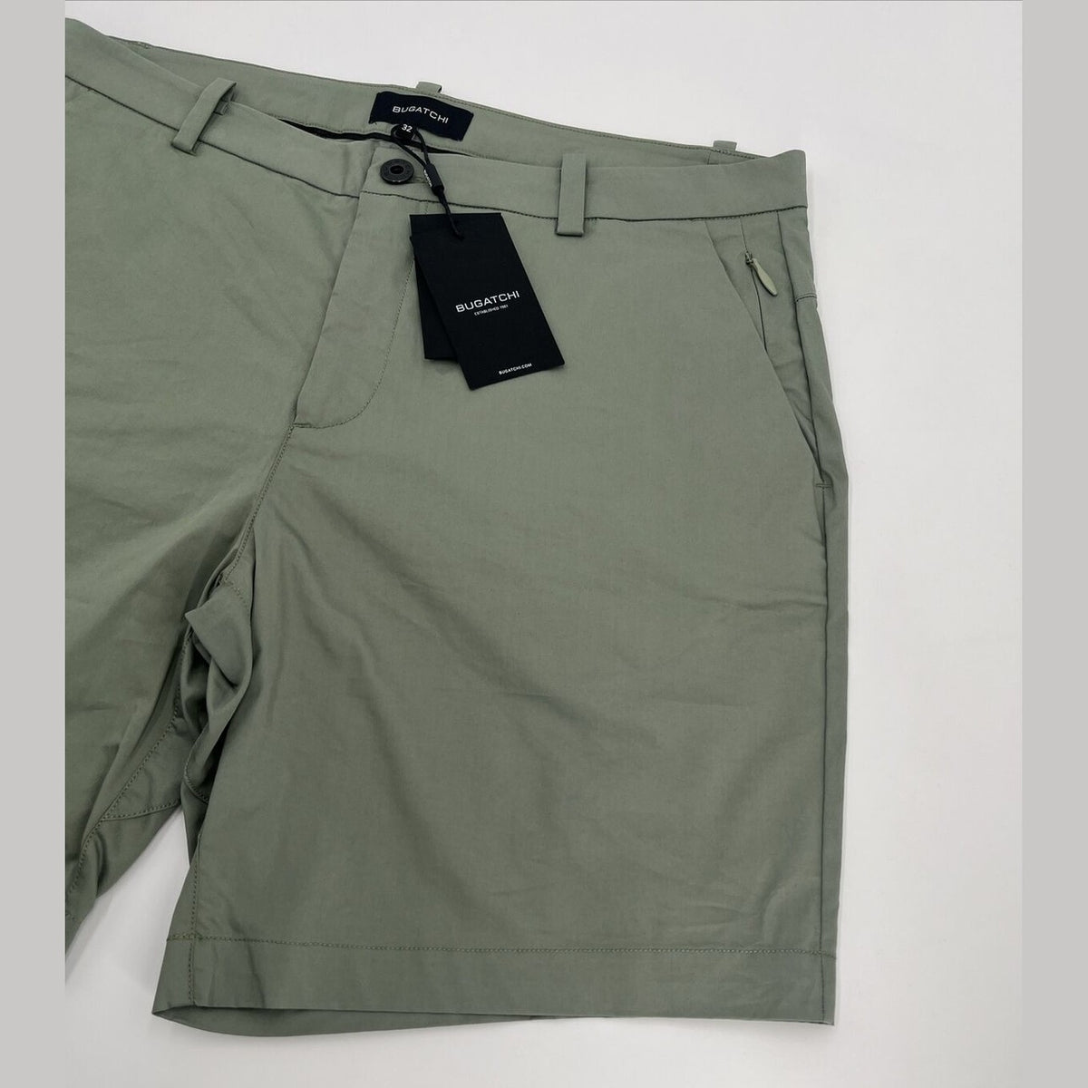 $139 Bugatchi Men’s Flat Front Bermuda Stretch Chino Shorts- Green-Size: 32W-New