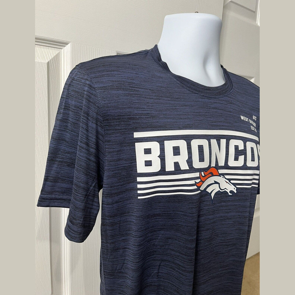 Nike Men’s Denver Broncos Micro T Shirt NFL - Blue/Orange-Small-New Tag $40