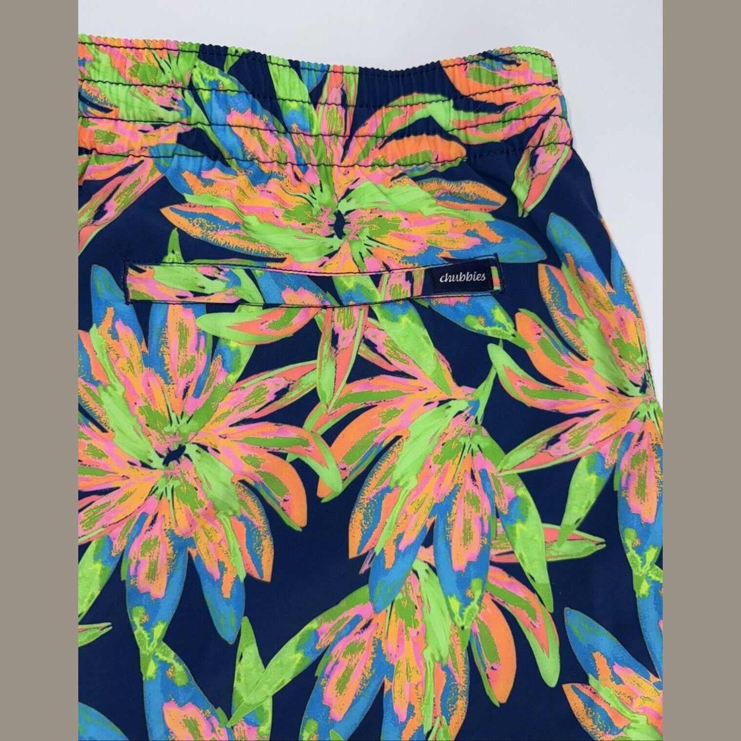 $70 Chubbies The Ocean Flowers 5.5" Inseam Swim Trunks-Multi -XLarge -New Tag