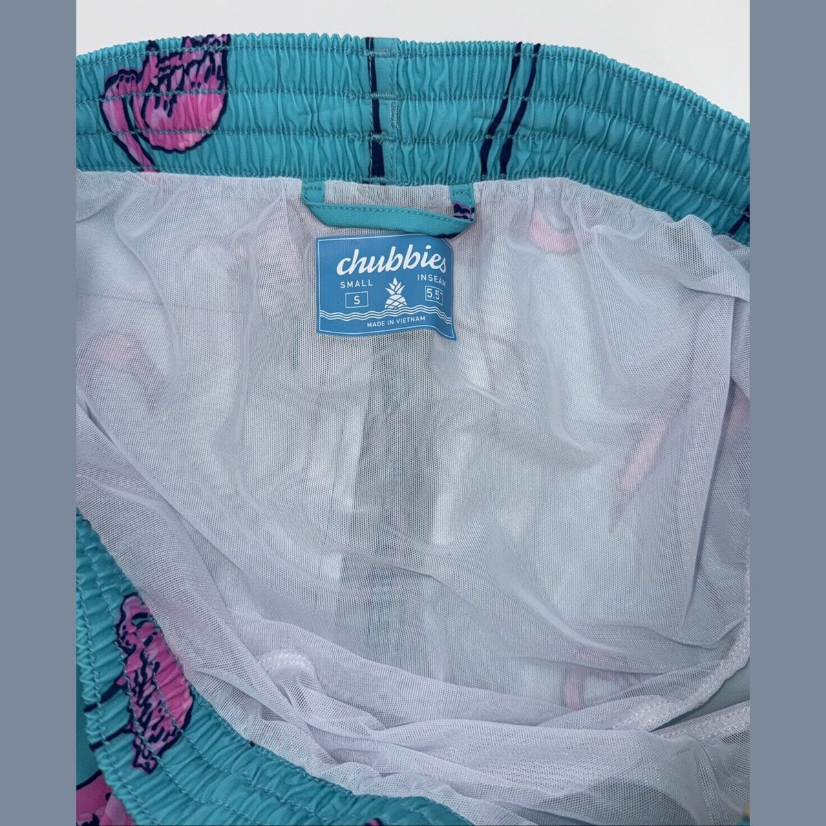$70 Chubbies The Beach Retreat 5.5" Inseam Swim Trunks-Aqua/Pink -Small -New Tag