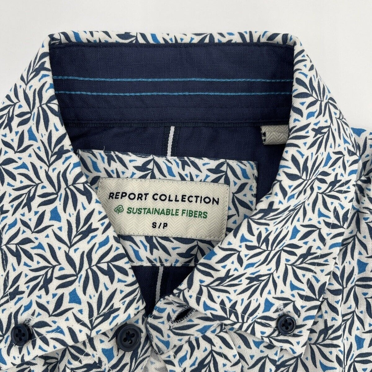 $59 Report Collection Men’s Tropical Print Short Sleeve Button Down-Blue-Small