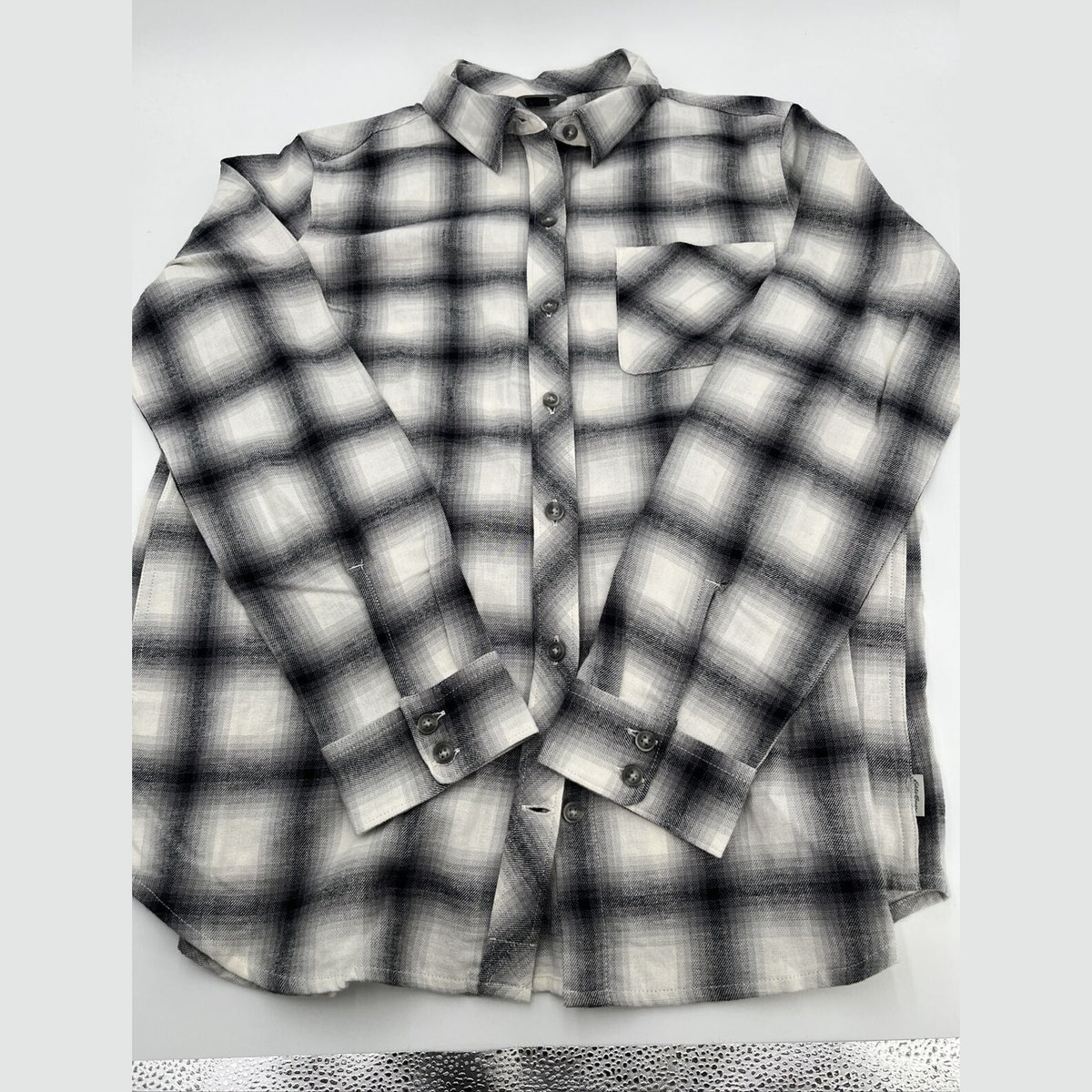 Eddie Bauer Women's Forest Flannel Shirt-Onyx Plaid-Medium - New Tag $45