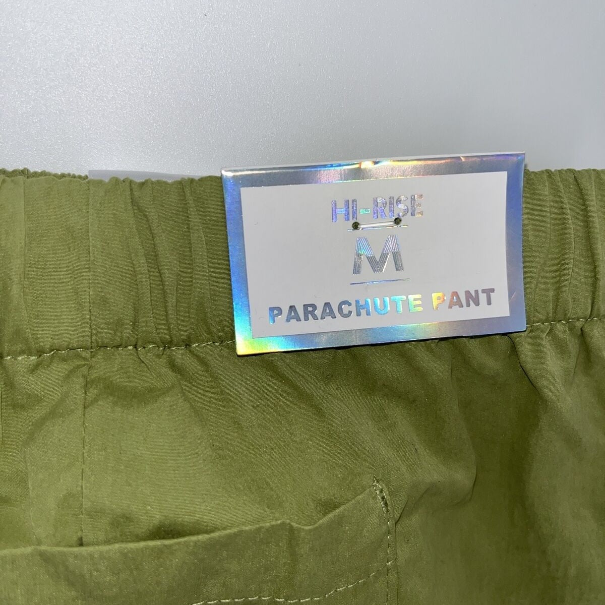$40 Tinseltown Juniors D-Ring Parachute Pants - Moss Stone Lime - Medium -NWT
