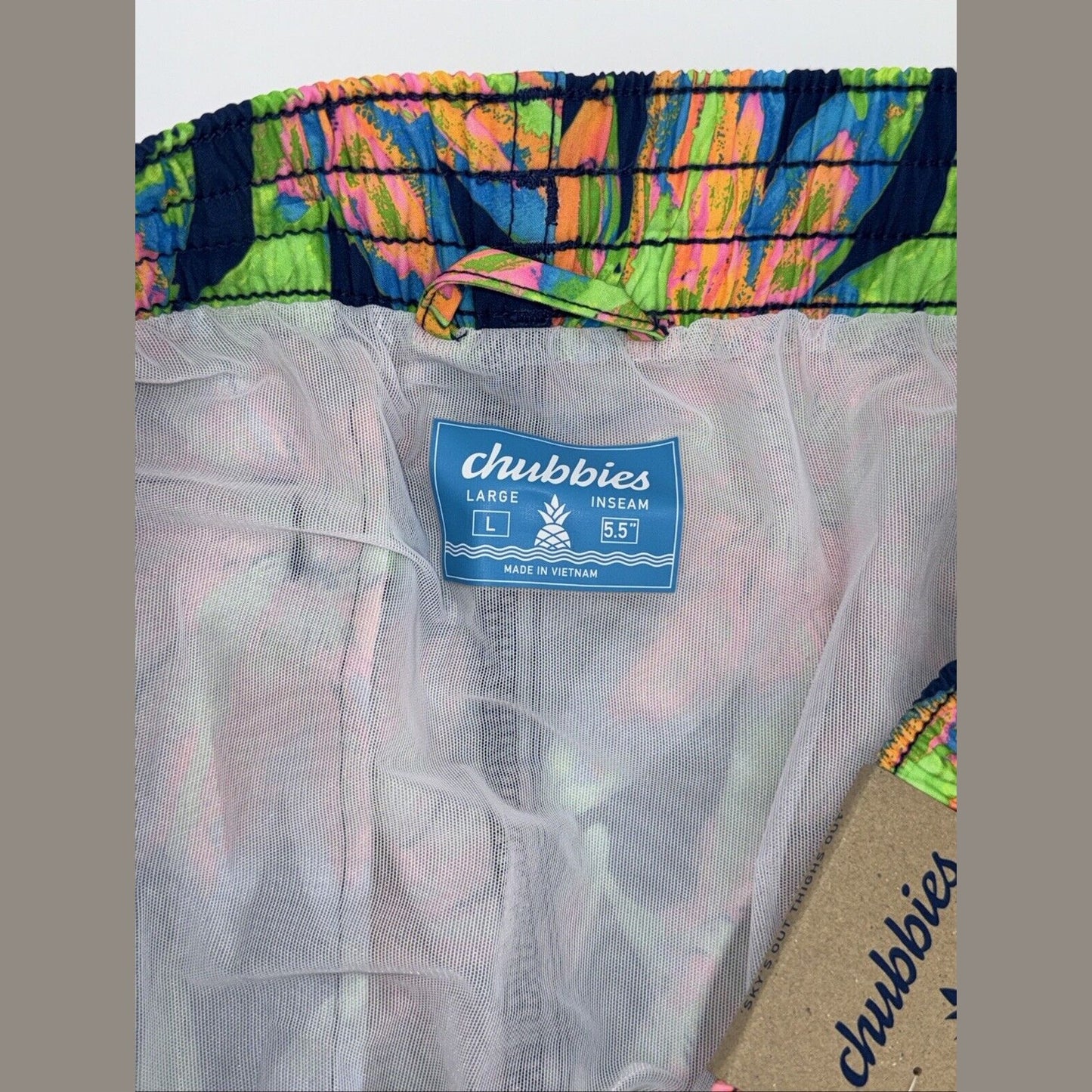 $70 Chubbies The Ocean Flowers 5.5" Inseam Swim Trunks-Multi -Large -New Tag