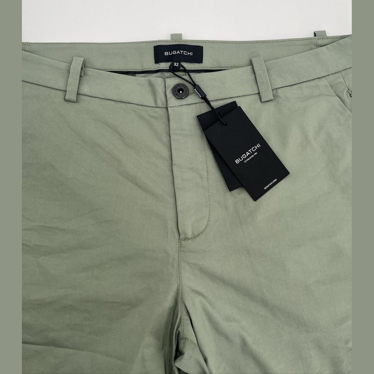 $139 Bugatchi Men’s Flat Front Bermuda Stretch Chino Shorts- Green-Size: 32W-New