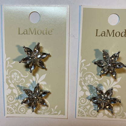 Lot Of 2 Cards La Mode rhinestones Flower 19mm Buttons 00008   2-Count