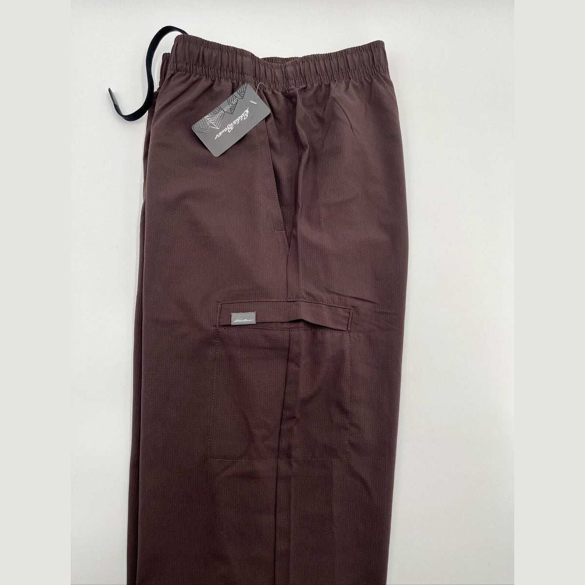 $75 Eddie Bauer Men’s Frontier Lightweight Pants-Chocolate Plum-Medium-New Tag
