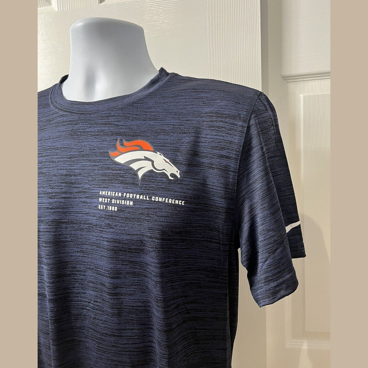 Nike Men’s Denver Broncos Micro T Shirt NFL - Blue/Orange-Small-New Tag $40