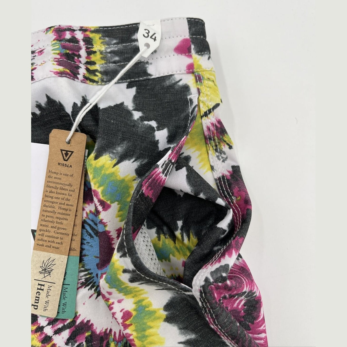 $70 VISSLA Men's Boardshorts SHRED HEAD 17.5" - Black Multi - Size: 34W-NWT