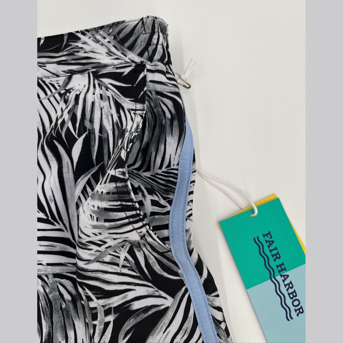 $68 Fair Harbor Men’s Palm Leaf Outdoor Casual Swim Trunks-Black/White-30W-New