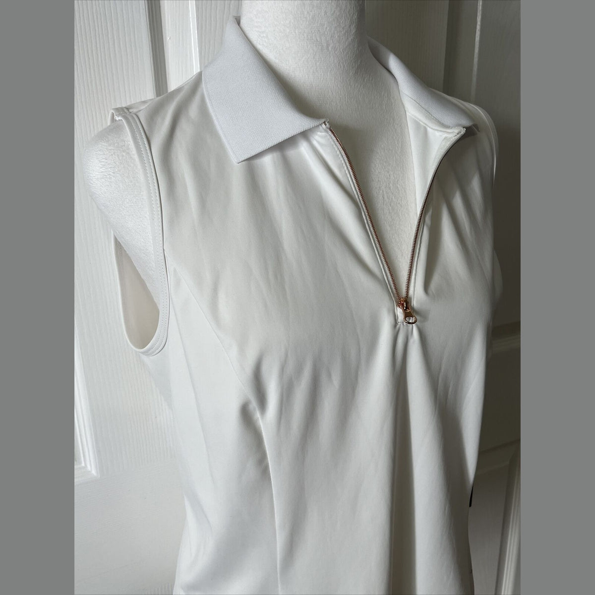 Foray Golf Women’s Zip front sleeveless Polo Shirt-White- Large -NEW Tag $130