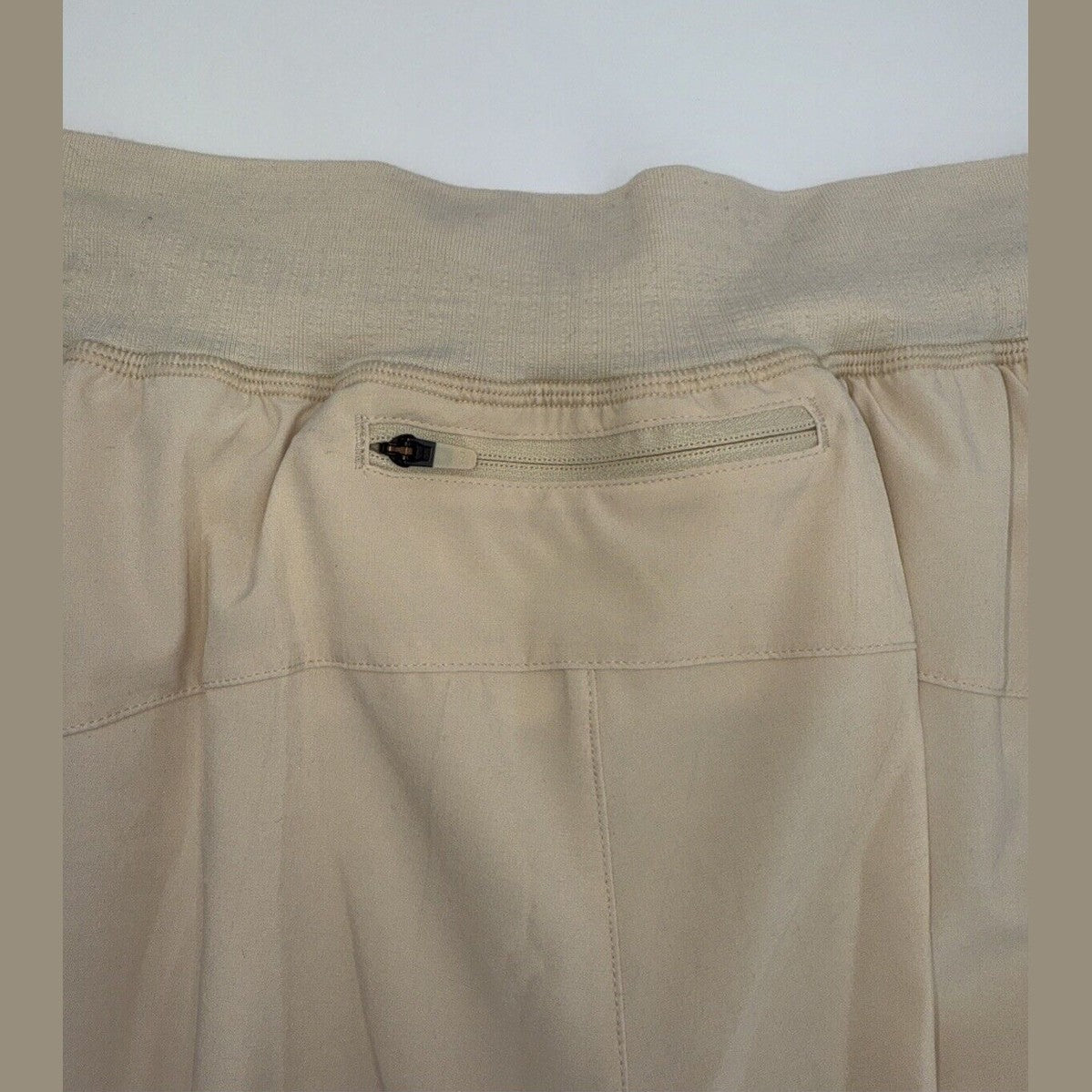 $95 SmartWool Women’s Intraknit Active Lined Shorts Merino Wool-Almond-XLarge