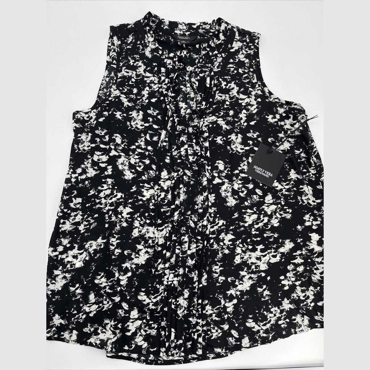 $35 Simply Vera Tie Front Pin-tuck sleeveless Top-Textured Black-Medium-New Tag
