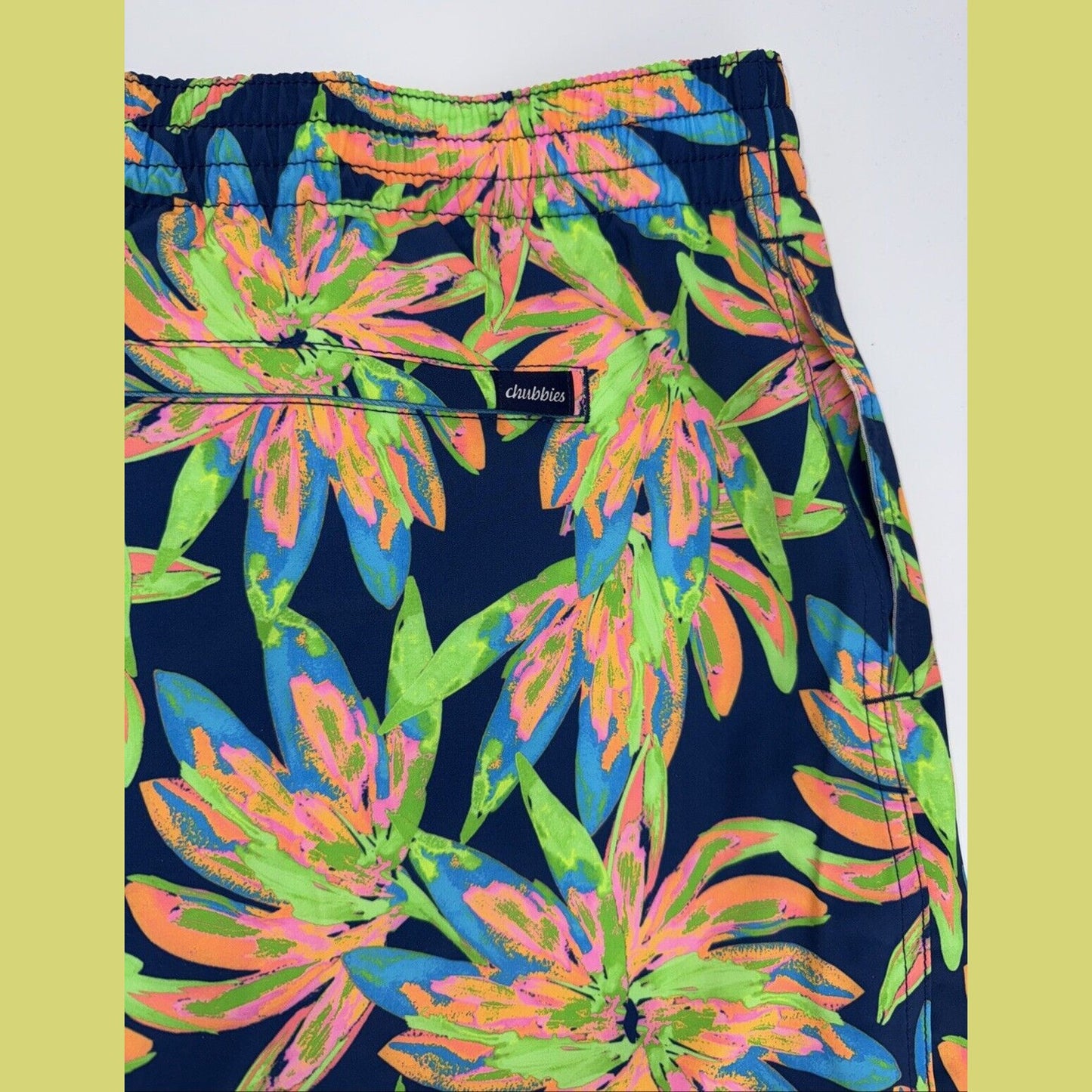 $70 Chubbies The Ocean Flowers 5.5" Inseam Swim Trunks-Multi -2XLarge -New Tag