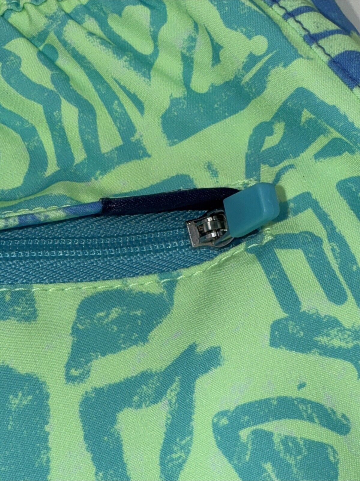 $70 Chubbies The Shakedowns 5.5" Inseam Swim Trunks-Green Blue -Large -New Tag
