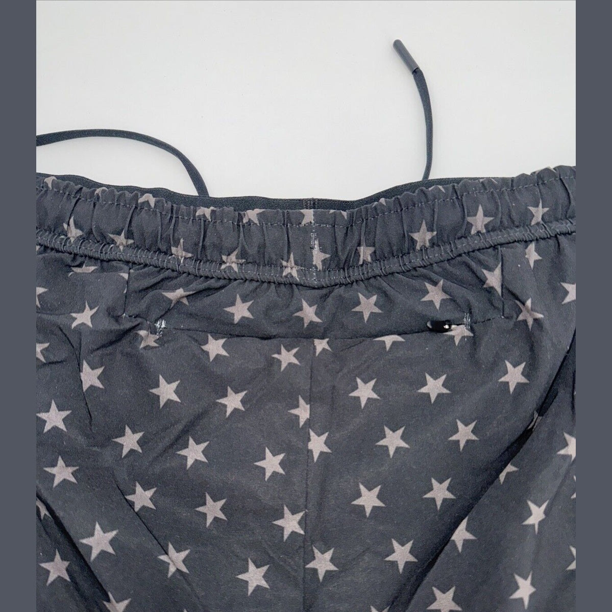 $80 Chubbies Men’s The Danger Zone 5.5” Ultimate Training Shorts-Black-Medium