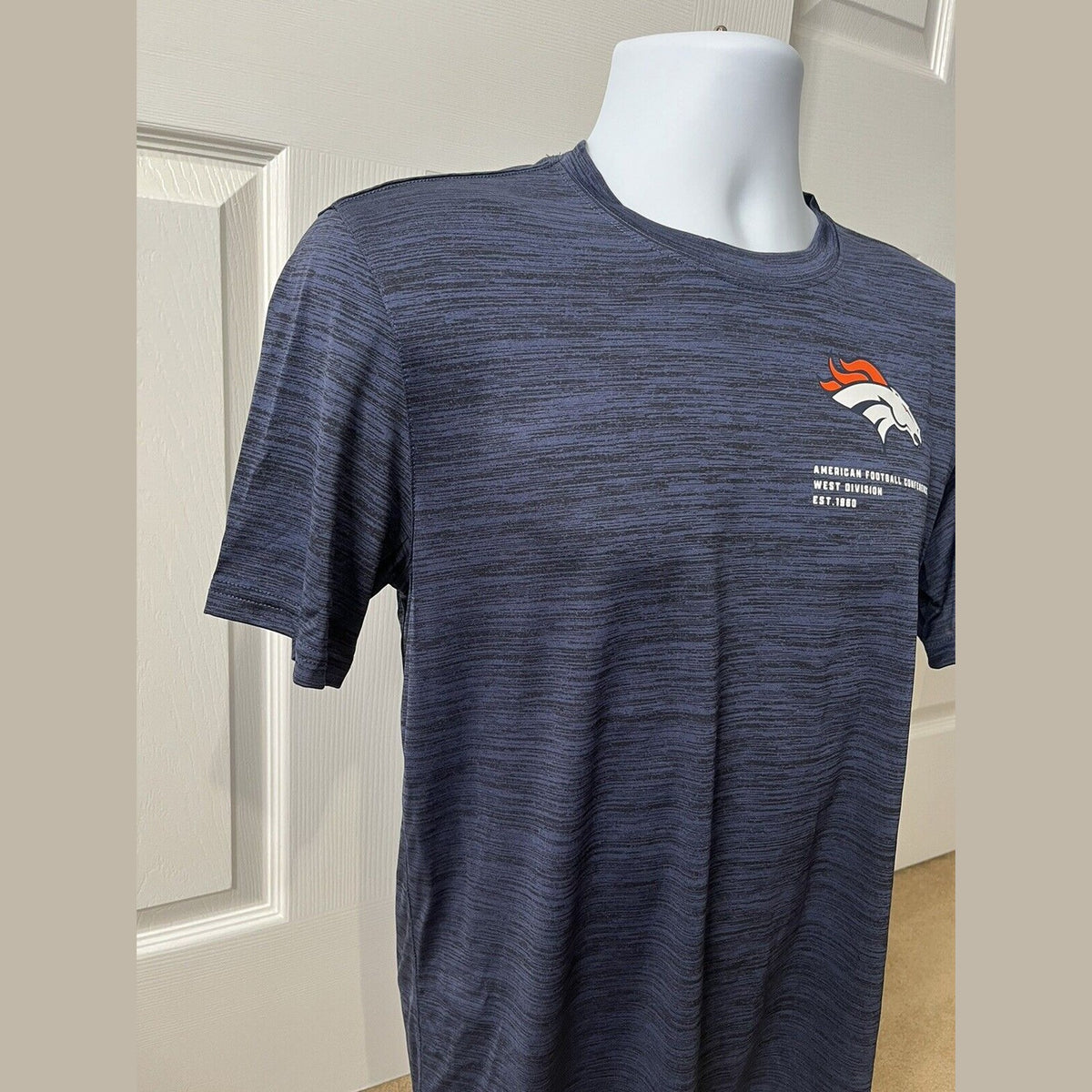 Nike Men’s Denver Broncos Micro T Shirt NFL - Blue/Orange-Small-New Tag $40