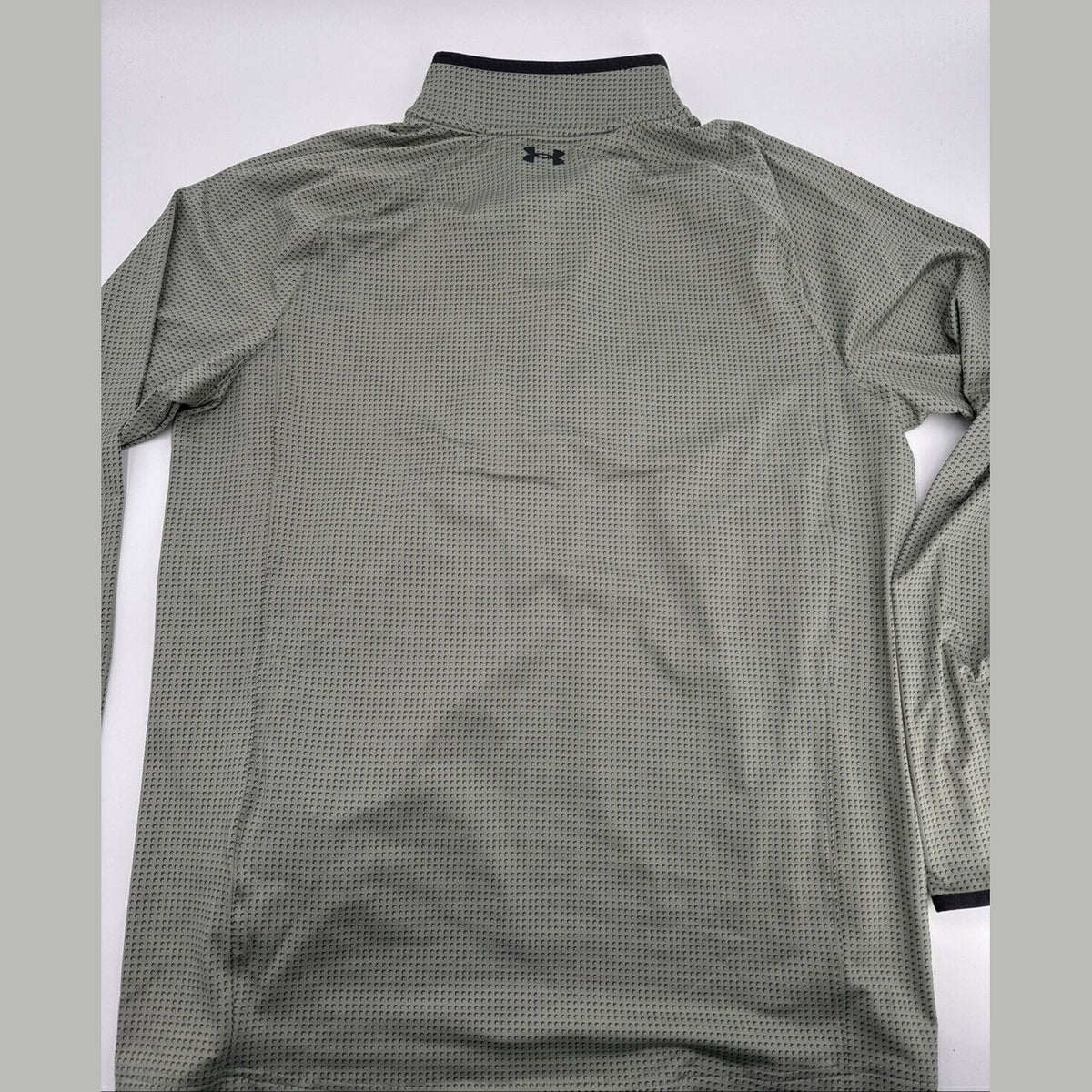 $75 Under Armour Men’s T2 Half Moons Print 1/4 Zip Golf Top - Green- Medium -New