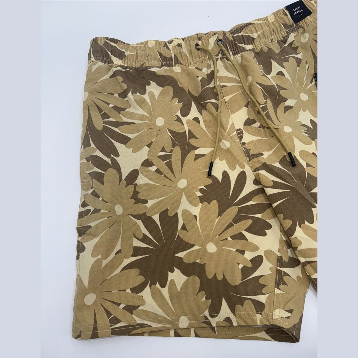 $66 RVCA Men’s Va Pigment 17" Print Shorts- Khaki Beige- Large -New