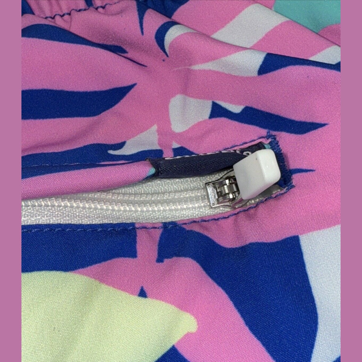 $70 Chubbies The Floral Surprise 5.5" Inseam Swim Trunks- Multi -Medium-New Tag