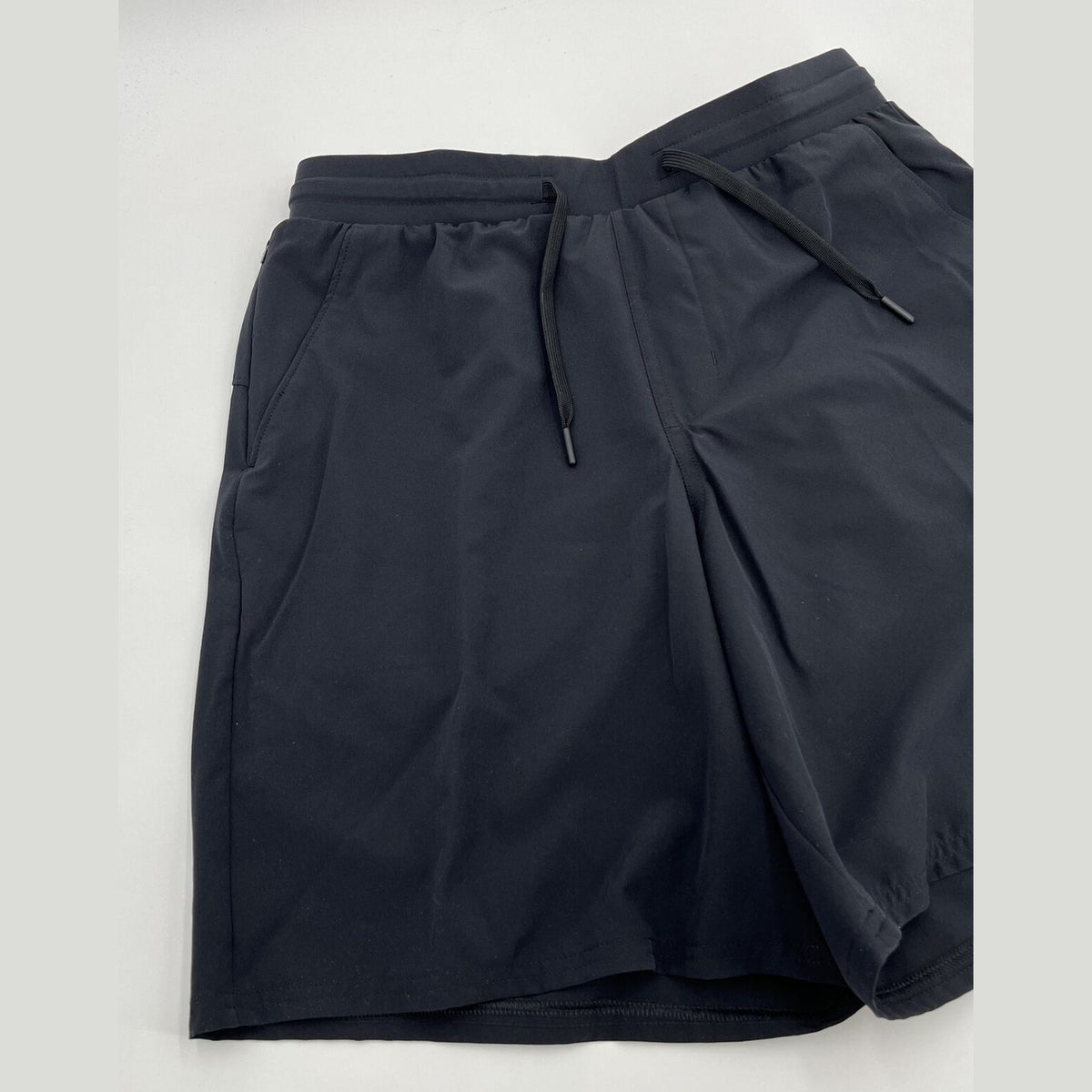 $60 Under Armour Men’s Mantra Hybrid Shorts 1386065 - Black- Small -New Tag