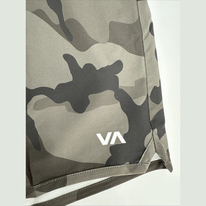 $66 RVCA Men’s Kevin Hybrid 17" Athletic Shorts- Camouflage - Small -New