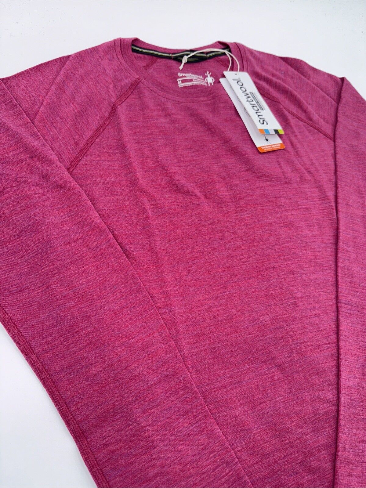 $110 Smartwool Women’s Merino Base Layer Top Long Sleeve-Festive Fuchsia-Medium