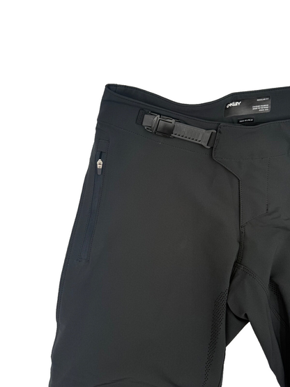 $140 Oakley Men’s-MBT Long Pant-Black-30W- New Tag