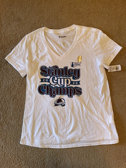 Women's Colorado Avalanche Stanley Cup Champions Medium White V neck T shirt