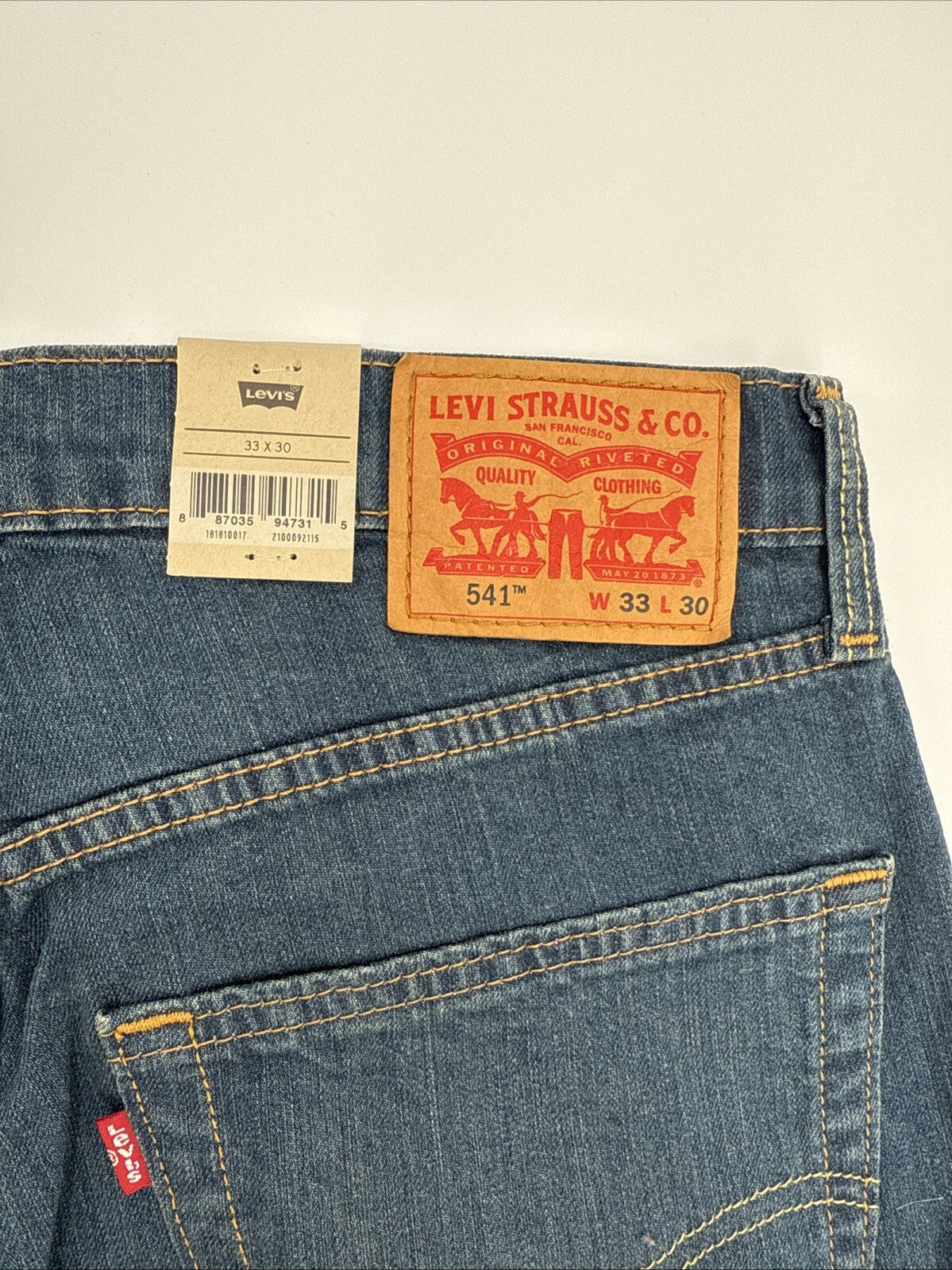 $70 Levi's Men’s 541 Athletic Taper Stretch Jeans-Midnight Rigid-33W x 30L-NEW
