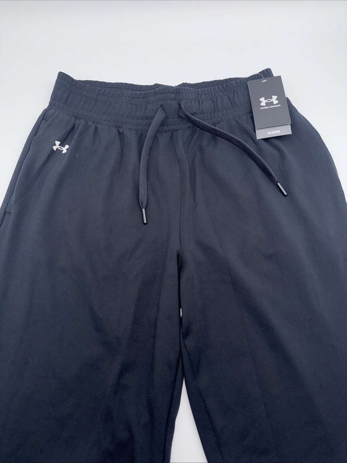 $70 Under Armour Women’s MOTION Open Hem Pants 1383721-001-Black-Medium-New Tag