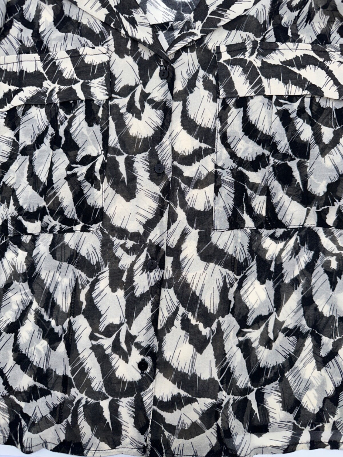 $88 T Tahari Women's Long Sleeve Feather Print Blouse - Black/Tan - Medium -New
