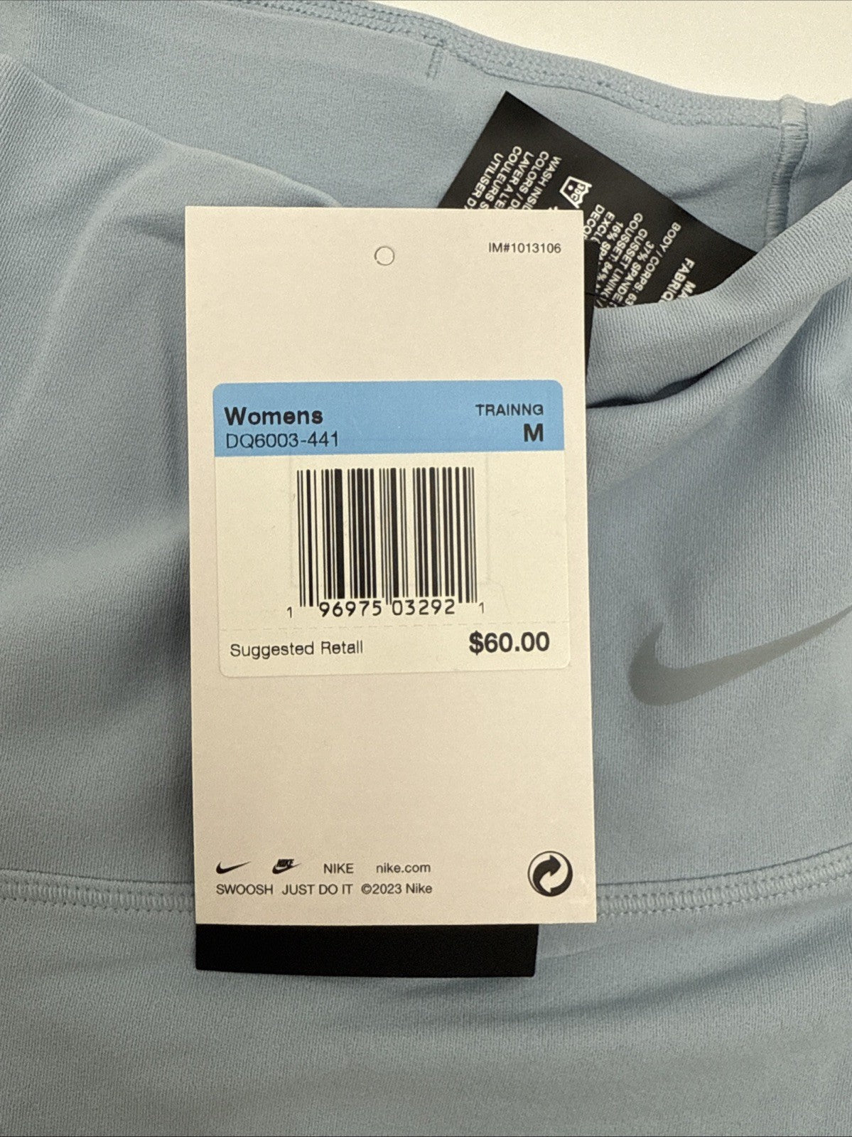 $60 Nike Women’s Zenvy Gentle-Support High-Waisted 8" Biker Shorts-Blue-Medium