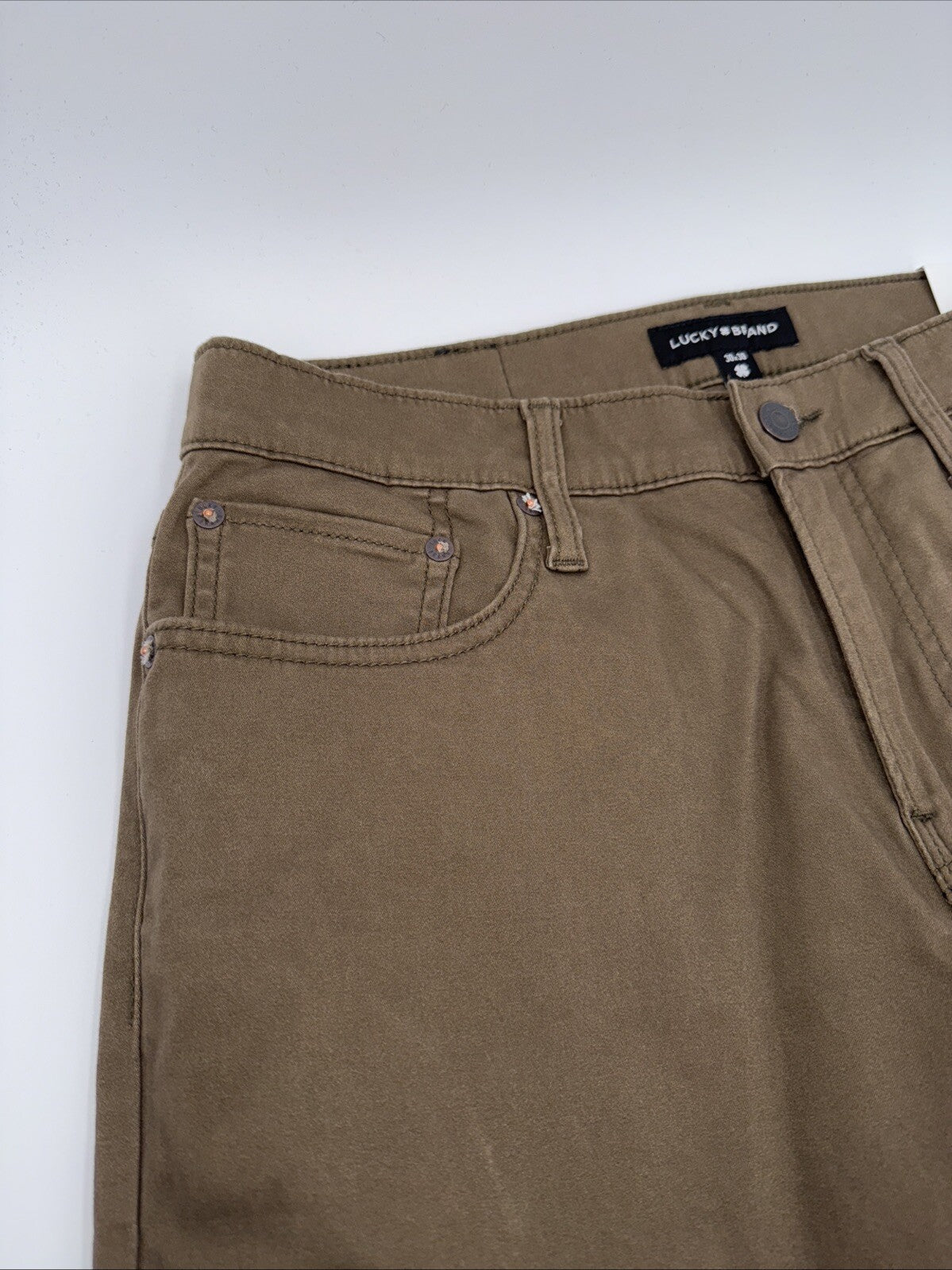 $99 Lucky Brand Men’s 410 Athletic Straight Five Pocket Pants-Bark-30W 30L- New