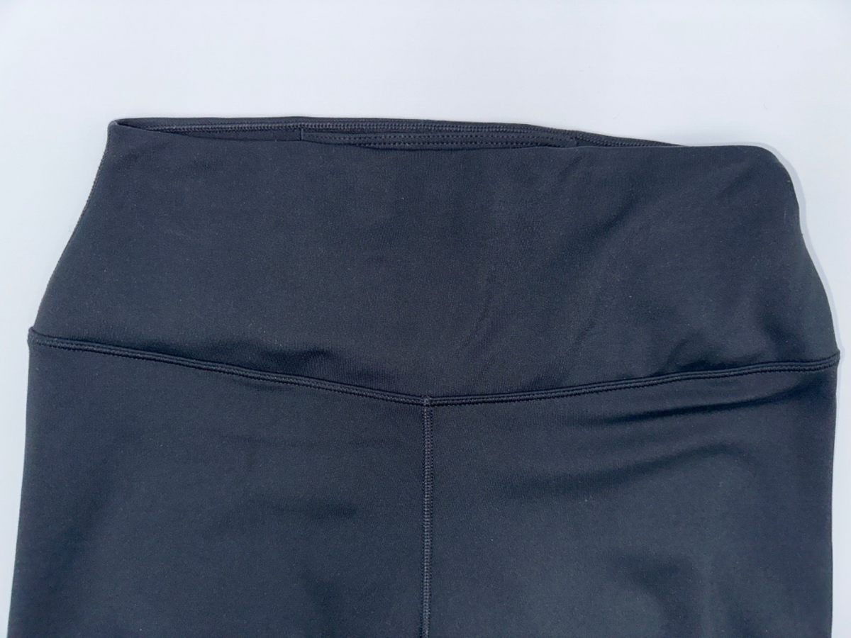 $55 Nike Women's High Waist Capri Leggings - Black - Medium - New With Tags