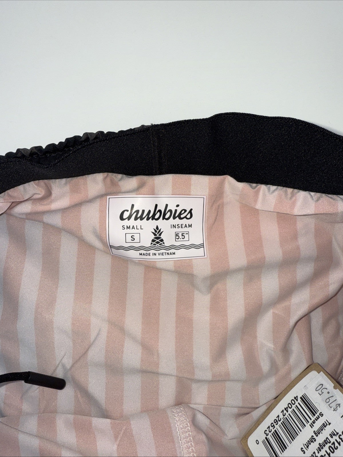 $80 Chubbies Men’s The Danger Zone 5.5” Ultimate Training Shorts-Black-Small