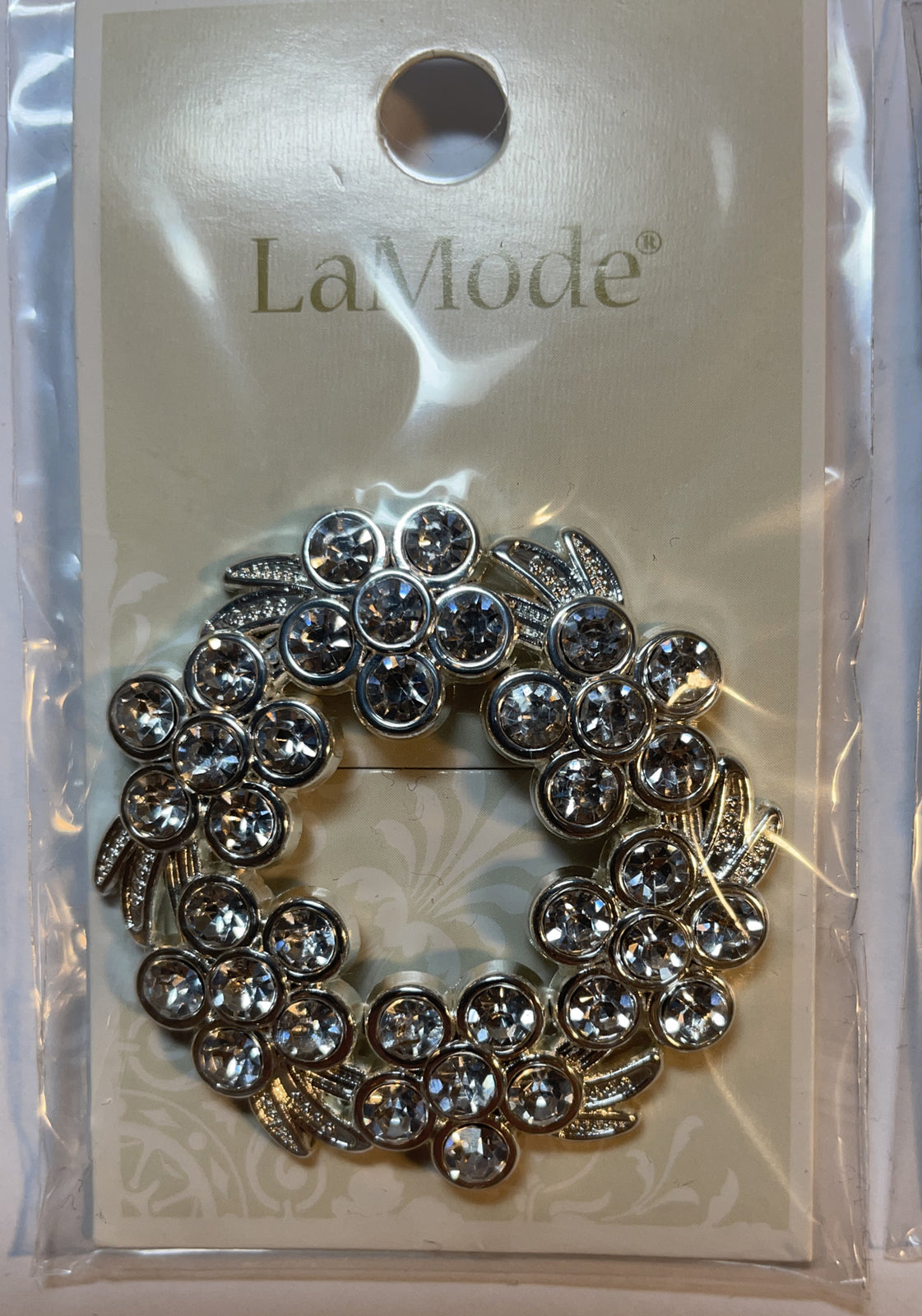 Lot Of 3 Cards La Mode Silver Rhinestones Button 44mm Buttons 400060060- 1 Count