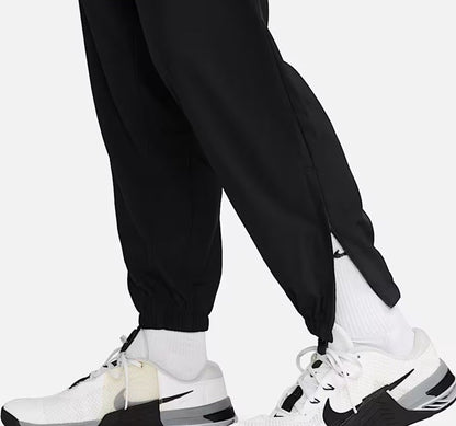 $60 Nike Form Tapered Versatile Pants Lightweight Jogger FB7497-Black-Large-New