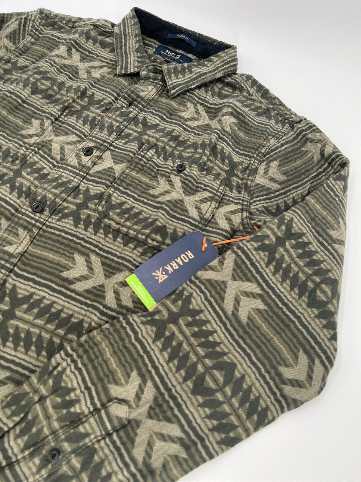 $119 Roark Men’s Weston Long Sleeve Button Up Jacquard Shirt-Military-Medium