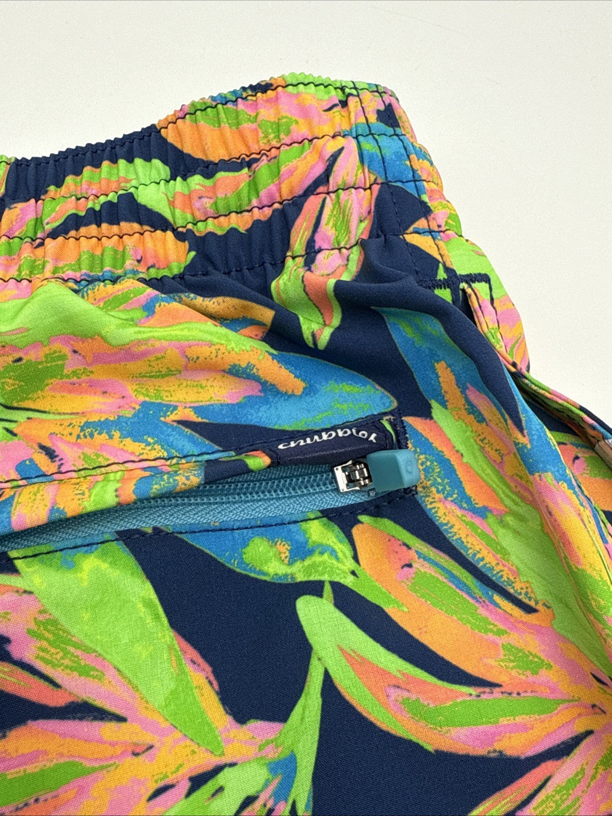 $70 Chubbies The Ocean Flowers 5.5" Inseam Swim Trunks-Multi - Small -New Tag