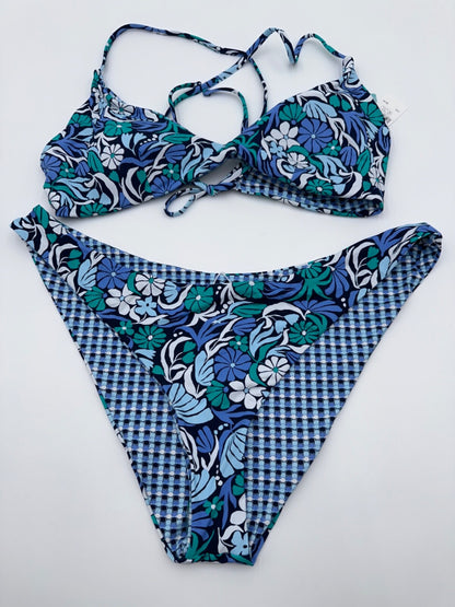 $88 Roxy Women’s Tri Scopp Reversible Cheeky Swim Suit - Blue - XLarge - New