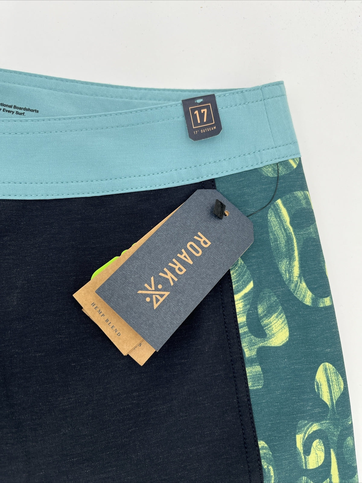 $69 Roark Men’s Passage Panel Batik 17” Boardshorts-D.Navy Black -Size: 33W-New