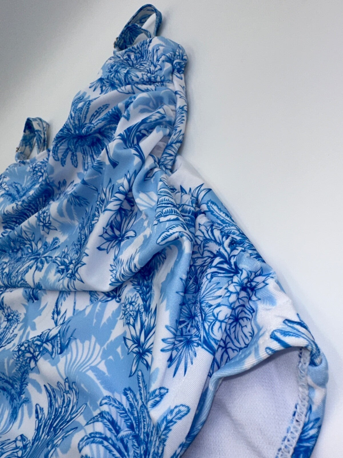 $120 Nicole Miller Women’s 1pc Swimsuit W/Side Ruching - Blue - Medium- New