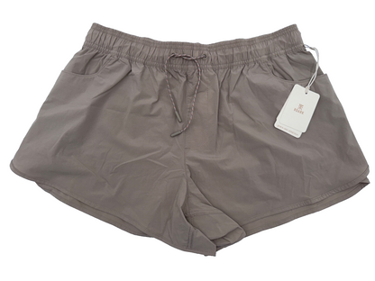 $69 Roark Women's Rapids Hybrid Shorts 3.5” - Rock - Medium - New With Tags