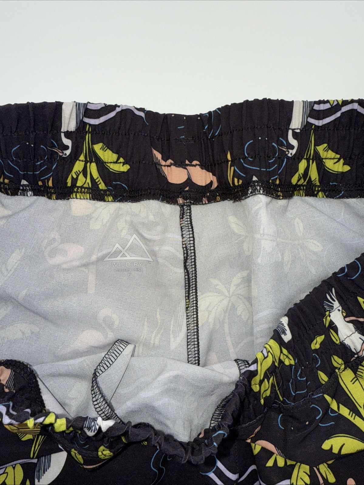 $105 Wild Rye Women’s Mountain Bike Shorts 6” - Black Kendall Deco Birds- Size 6