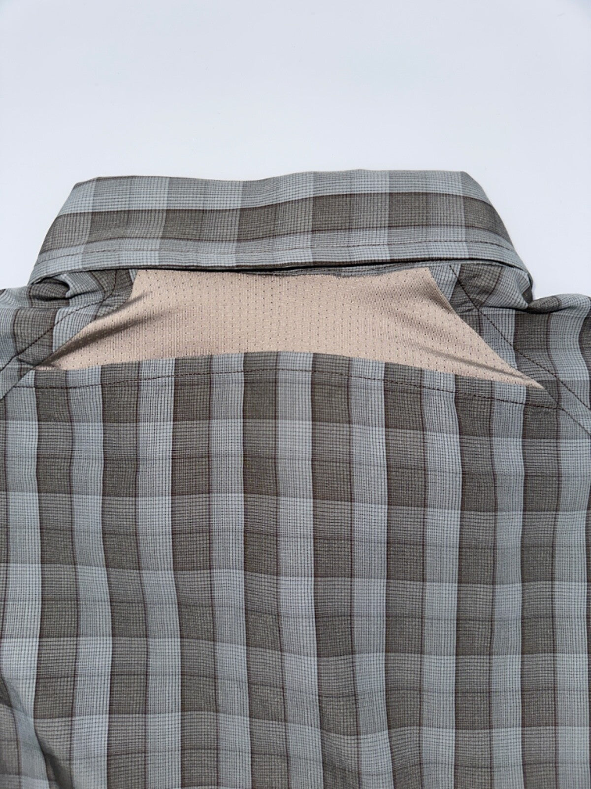 $55 Under Armour Men’s Drift Tide 2.0 Plaid Button Up Shirt-Grove Green -Medium